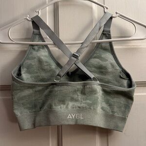AYBL Adapt Camo Seamless Sports Bra Size Medium